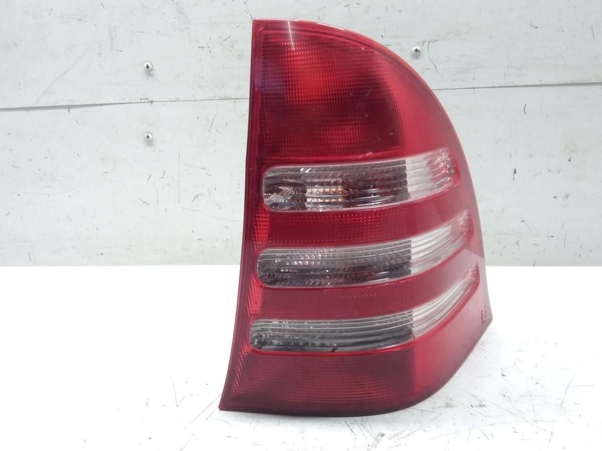 Mercedes C-Klasse T-Modell S203 original Rückleuchte Heckleuchte rechts Bj.2002
