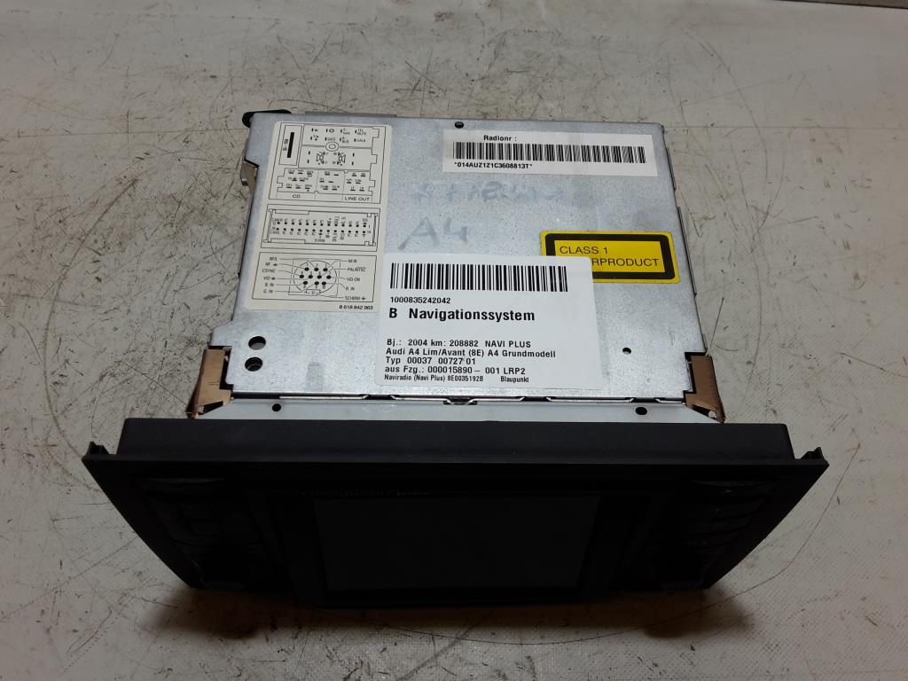 Audi A4 8E B6 BJ 2004 original Navigationssystem Navi Plus 8E0035192B