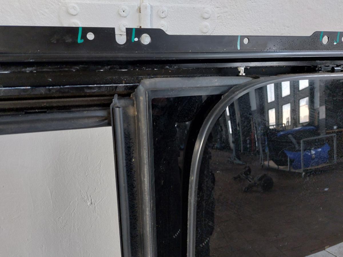 NIO EL6 Elektro SUV Panoramadach Schiebedach Glasschiebedach OEM