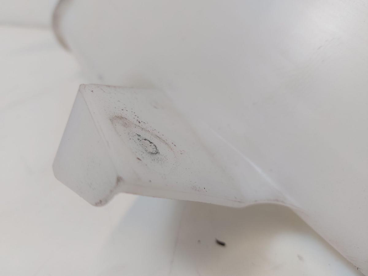 Nissan Micra K14 Waschbeh&auml;lter Wischwasserbeh&auml;lter 2.5 Liter Wischwassertank