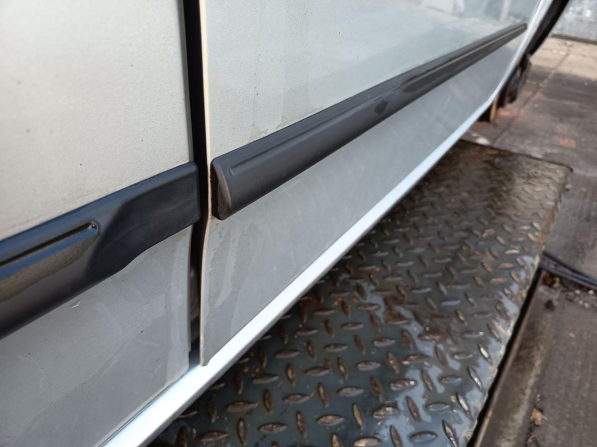 Fiat Grande Punto 199 original T&uuml;r vorn rechts Beifahrer 589/A Jungle grey Bj 09