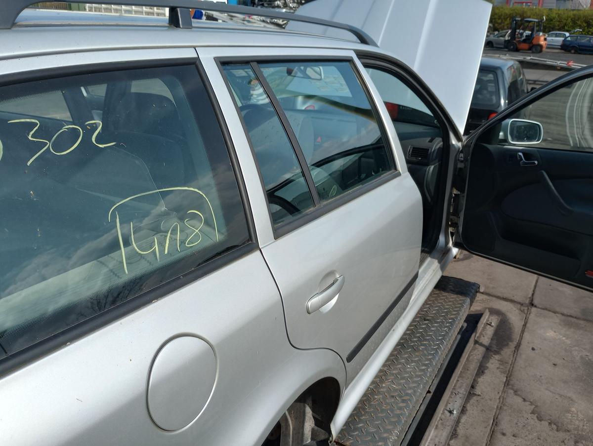 Skoda Octavia I Combi orig Tür hinten rechts Fond F7T Diamantsilber Bj 2002