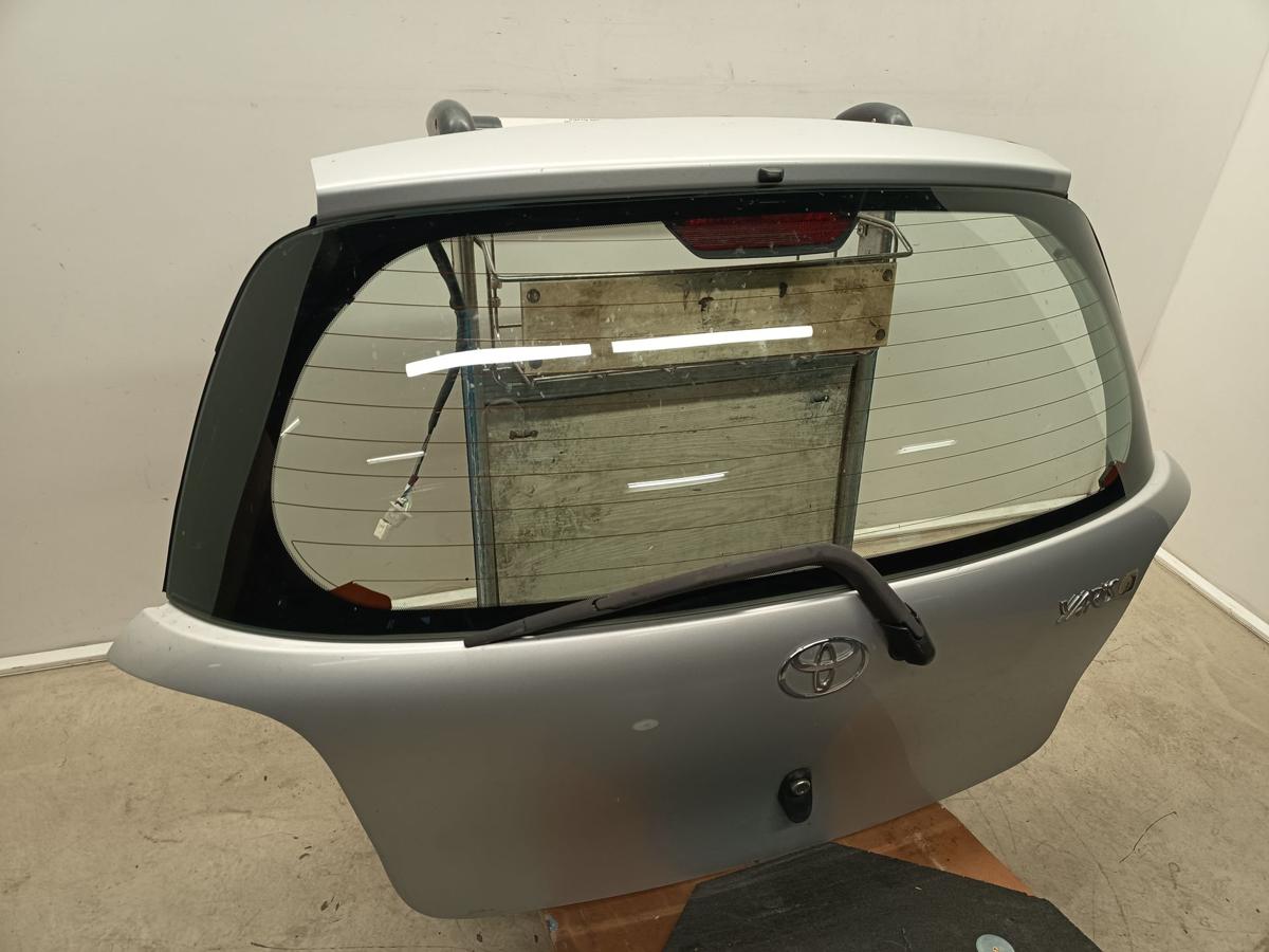 Toyota Yaris XP10 orig Heckklappe mit Scheibe 3trg Kofferraum 199 Siber Bj 2000