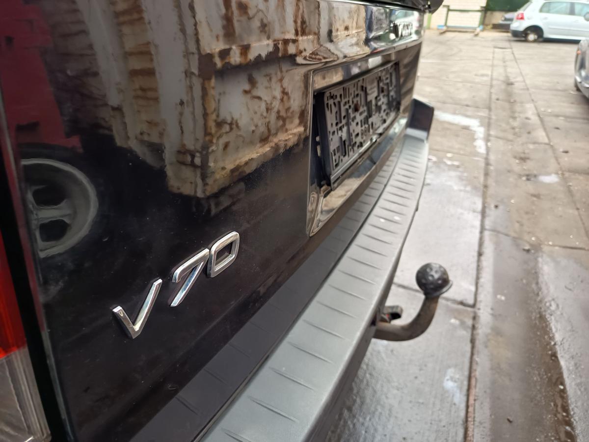 Volvo V70 II original Heckklappe mit Scheibe 452 Saphirschwarz Bj 2005