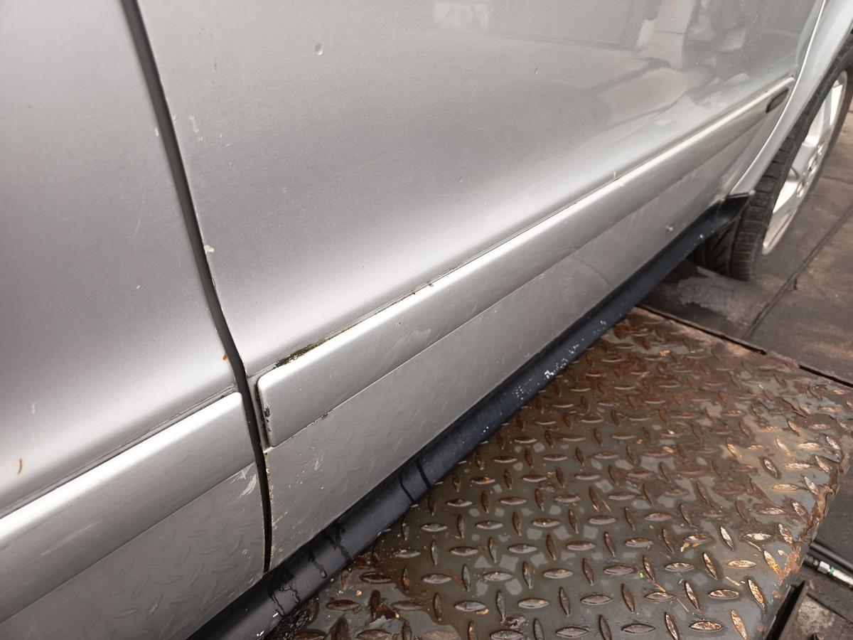 Mercedes Vaneo original T&uuml;r vorn rechts Beifahrer 9744 Brillantsilber Bj 2002