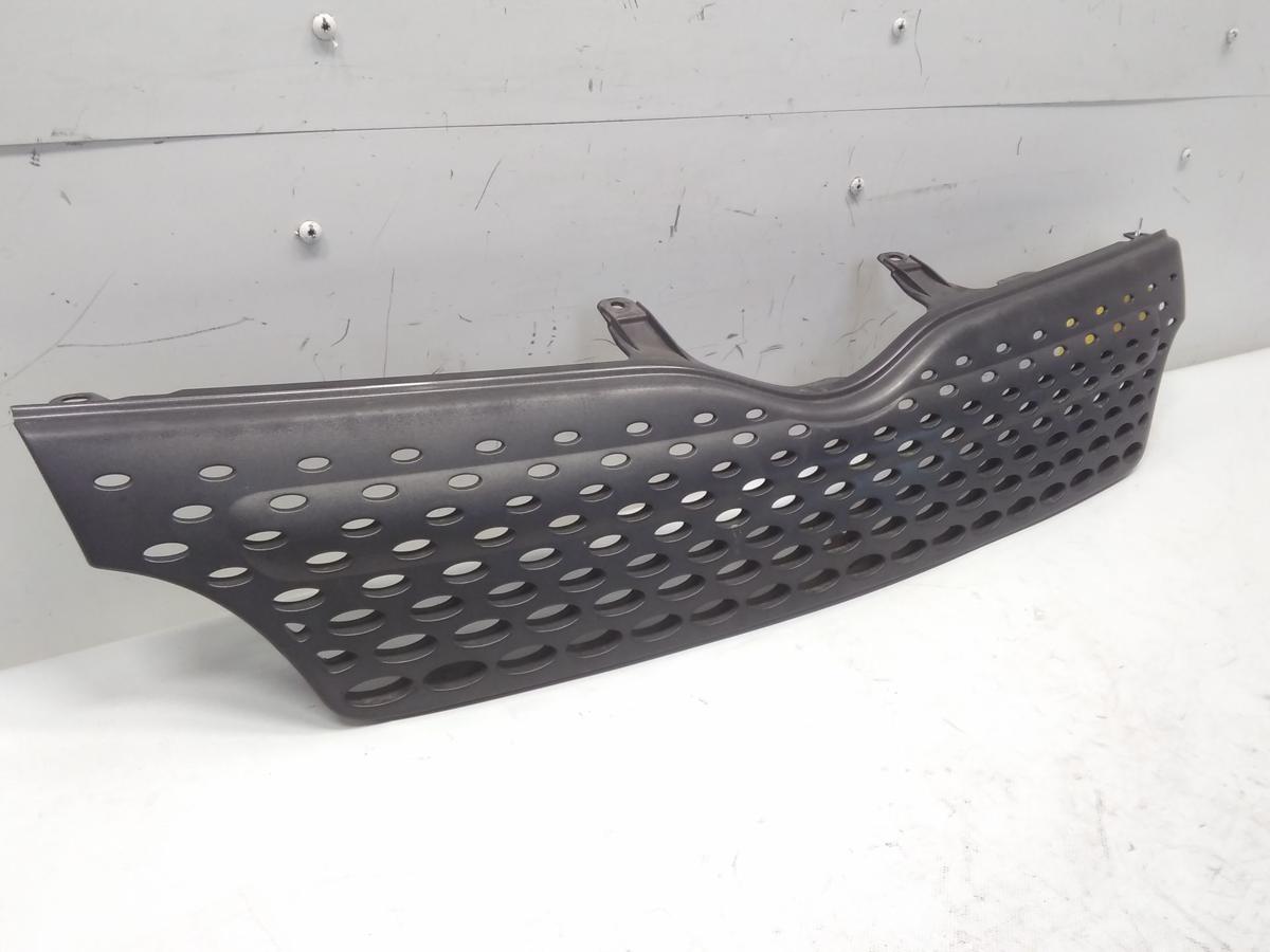 Toyota Yaris Verso original K&uuml;hlergrill grau BJ2000