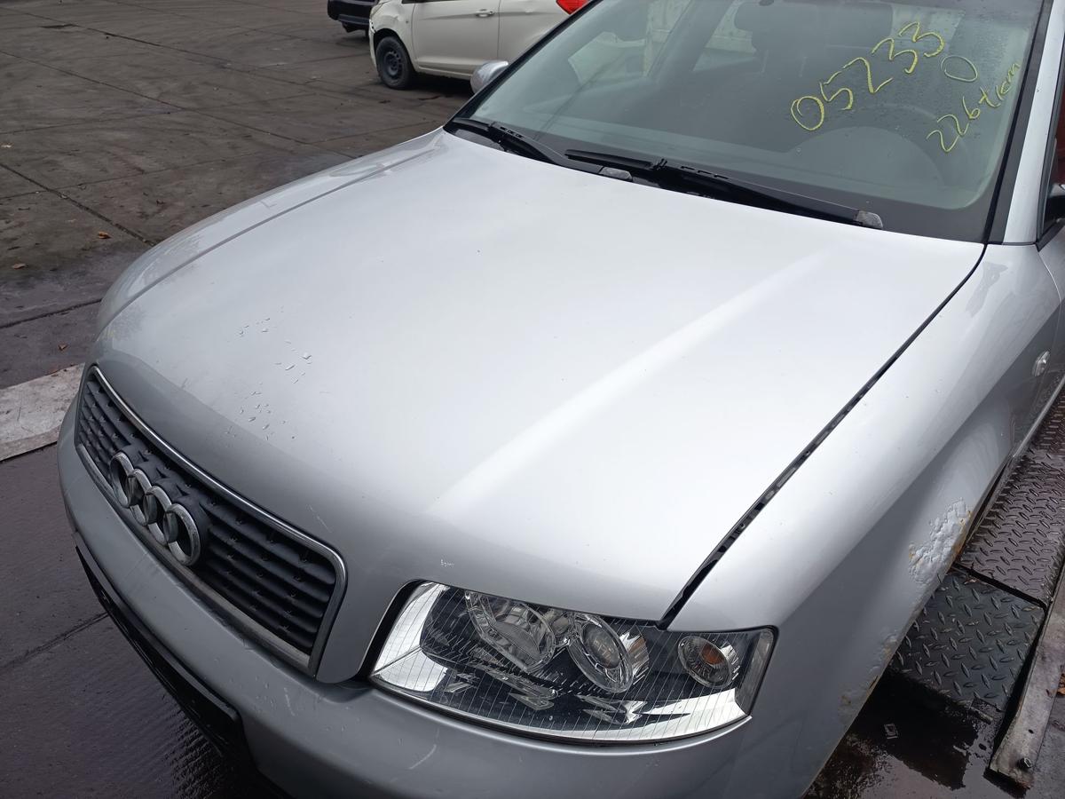 Audi A4 8E B6 original Motorhaube Klappe/Deckel vorn/Front Y7W Lichtsilber Bj 03