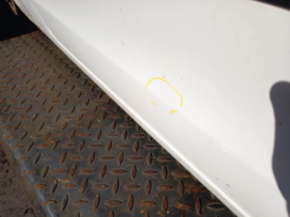 VW Polo 9N3 original T&uuml;r rechts Beifahrer 3t&uuml;rer B9A Candywei&szlig; Bj 2009