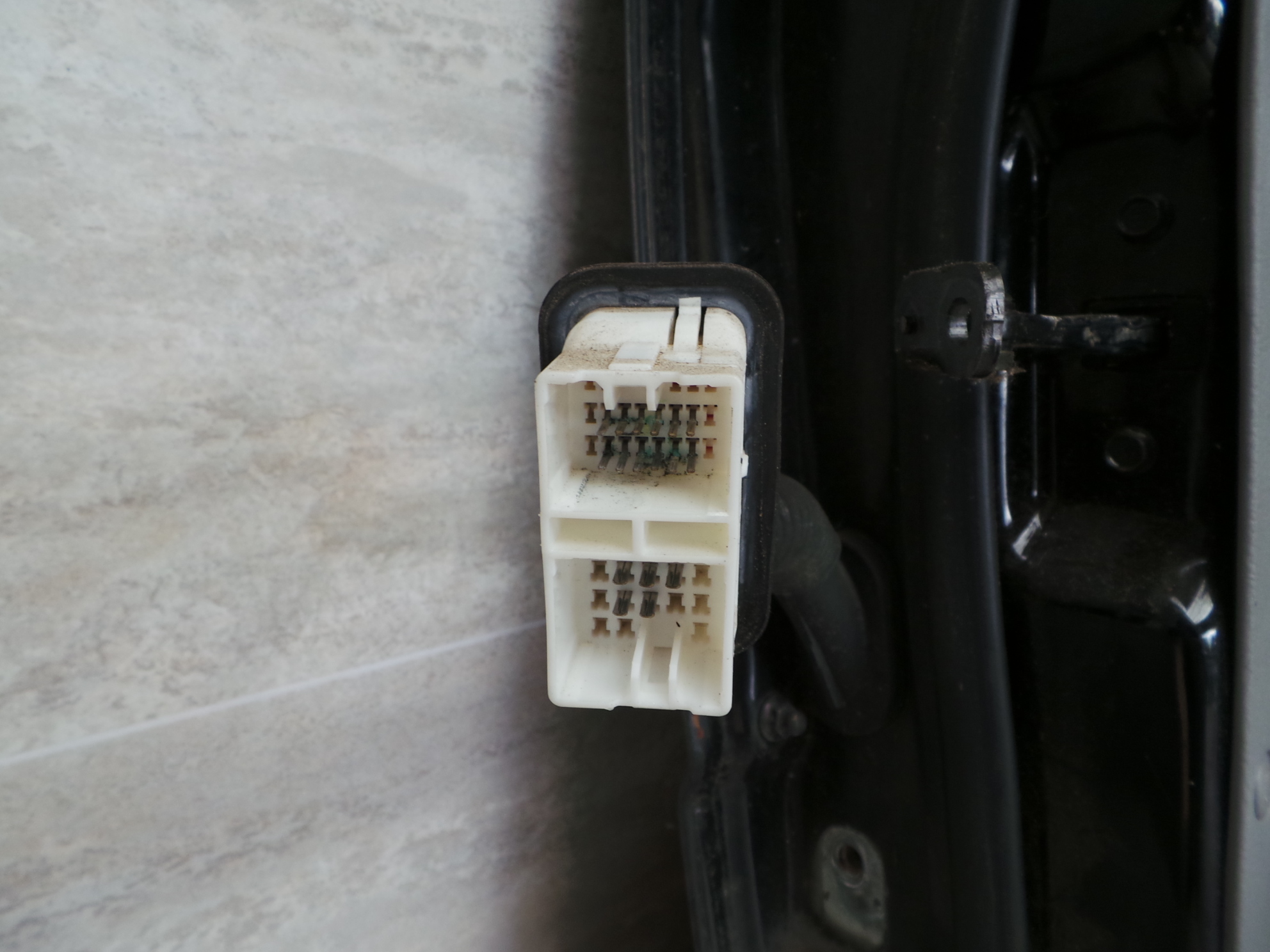 Kia Sorento Bj.02-05 T&uuml;r vorn rechts Beifahrert&uuml;r V9- PEWTER GREY