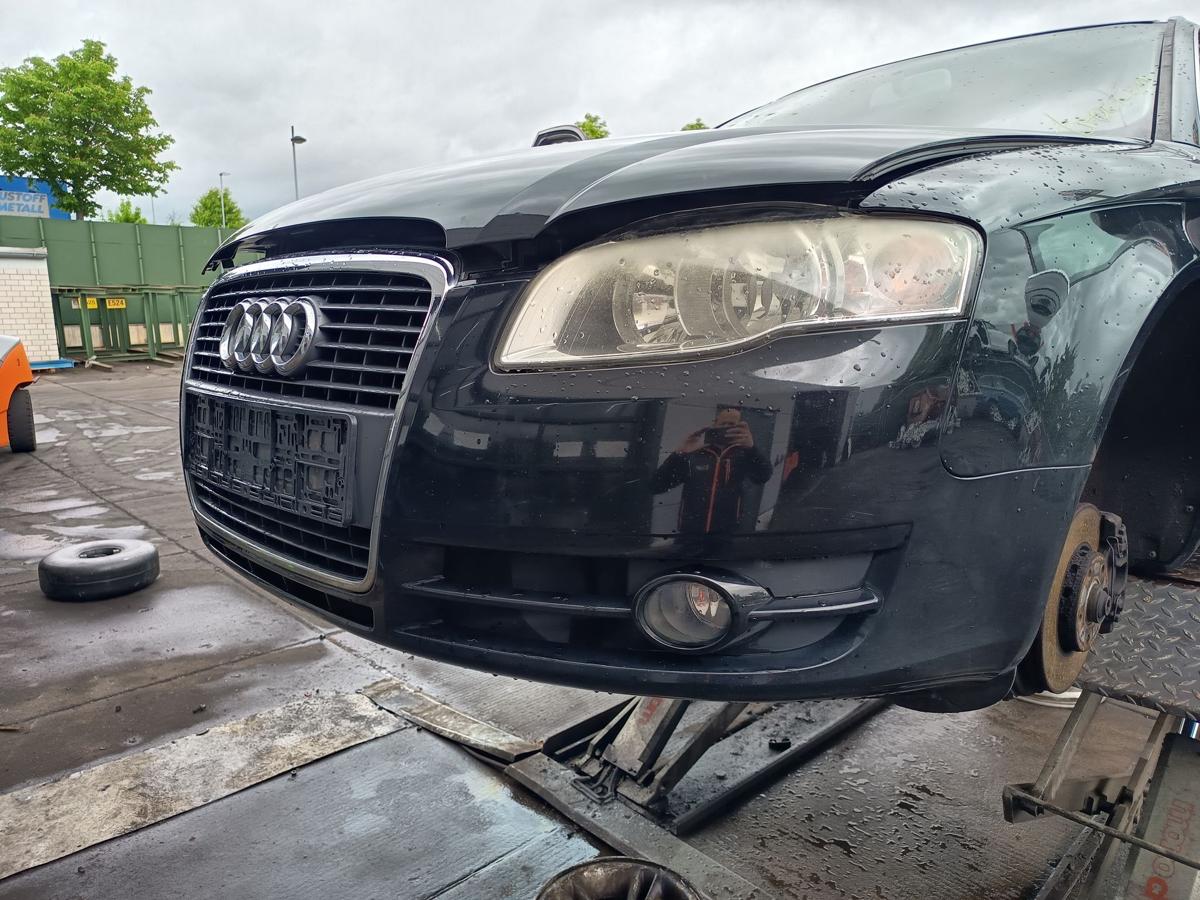Audi A4 8E B7 original Stoßstange Fänger vorn mit Grill Z9Y Phantomschwarz Bj 07
