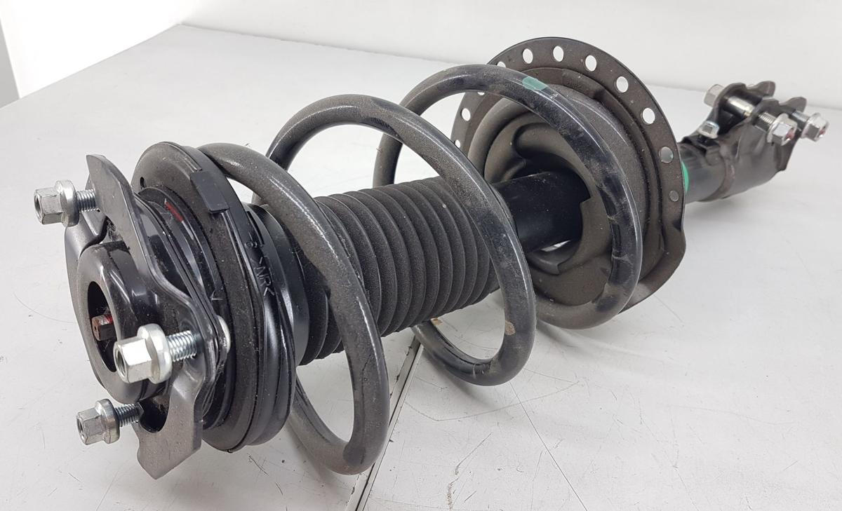 Mitsubishi Eclipse Cross Federbein vorn links Bj2023 54303W080P 2,4 72kw Allrad