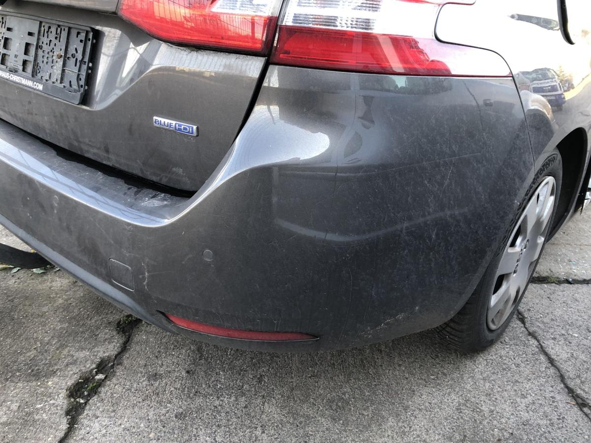 Peugeot 308 SW T9 Sto&szlig;f&auml;nger hinten PDC AHK Ausschnitt Bumper Moka Stossstange