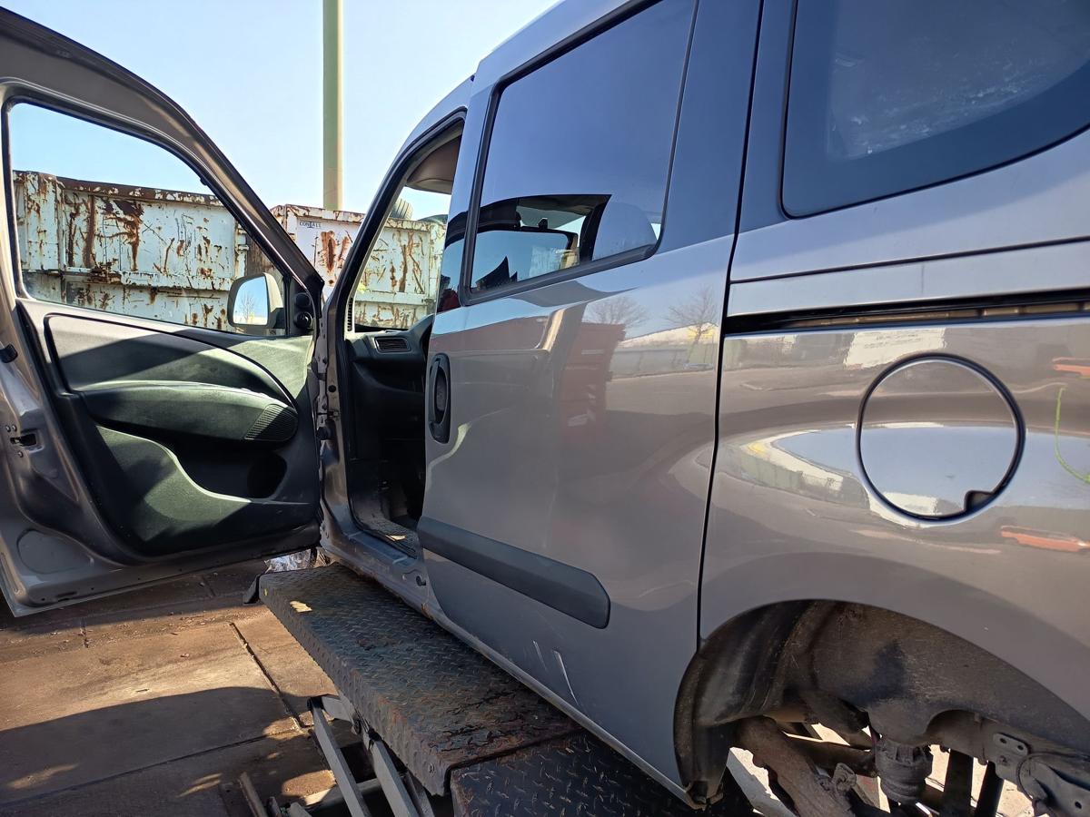 Opel Combo D original Schiebet&uuml;r hinten links Fond GJM Grau Baujahr 2012