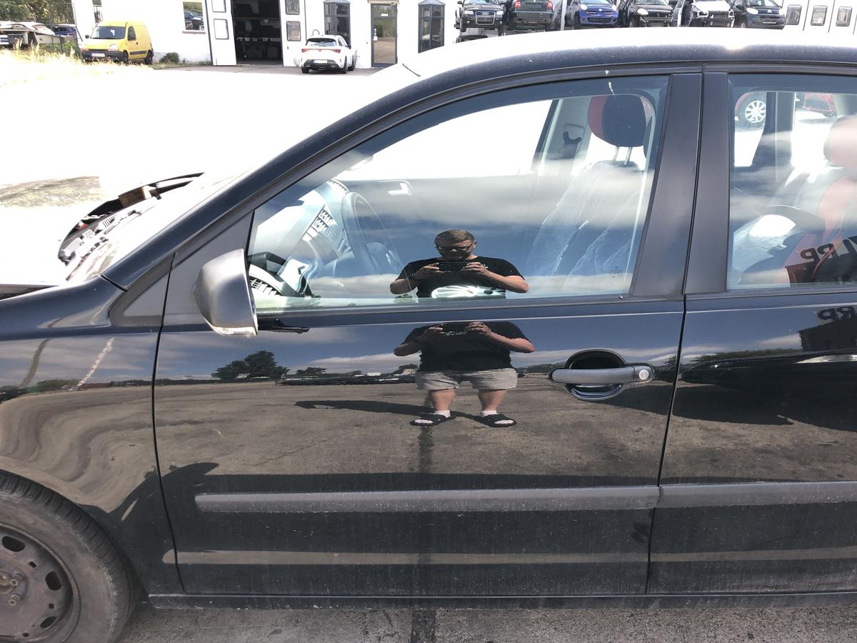 VW Polo 9N3 T&uuml;r vorn links Fahrert&uuml;r im Rohbau L041 Brillantschwarz 5 t&uuml;rer