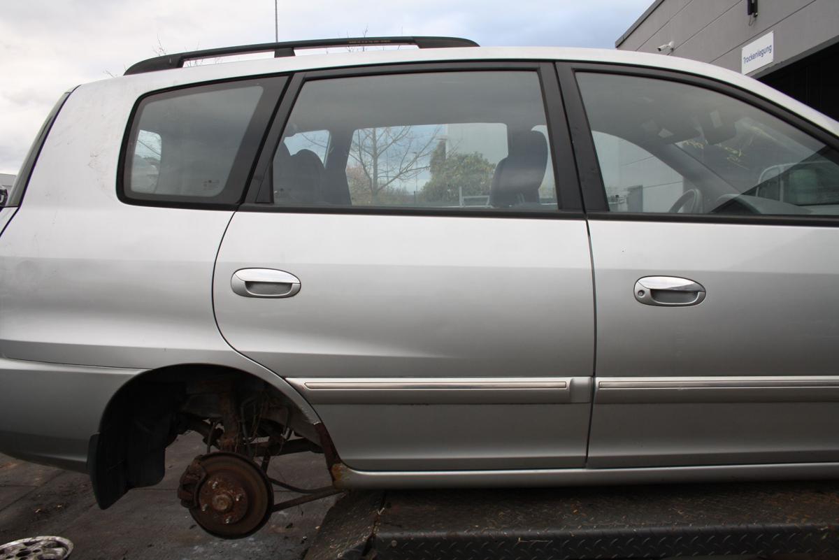 Kia Carens II orig Tür hinten rechts Fond C5 Starsilber met Bj 2006