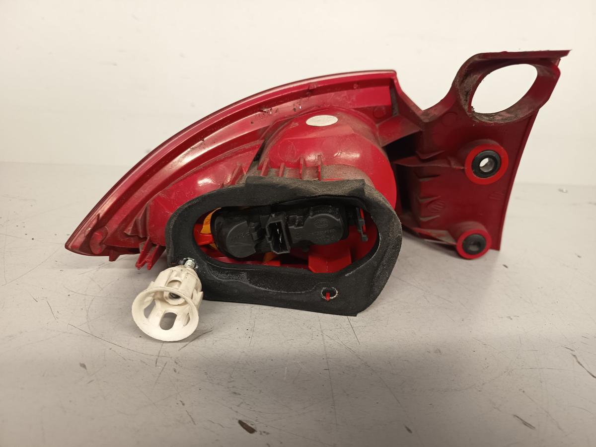 Seat Leon 1P Bj 2006 original Rück-Schluss-Heckleuchte rechts außen