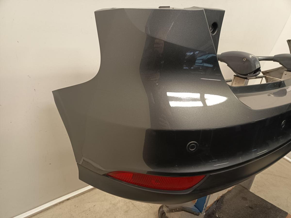 Ford Focus III Limo orig Sto&szlig;stange hinten Magnetic Grau Facelift PDC Bj 2015