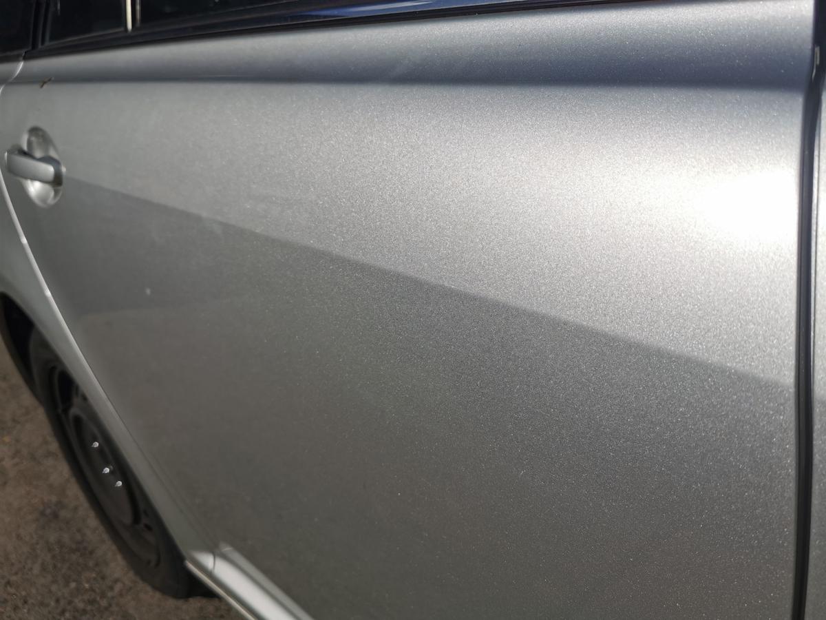 Toyota Avensis T25 Kombi Tür Autotür Fondtür hinten rechts 1C0 Radiant Silver