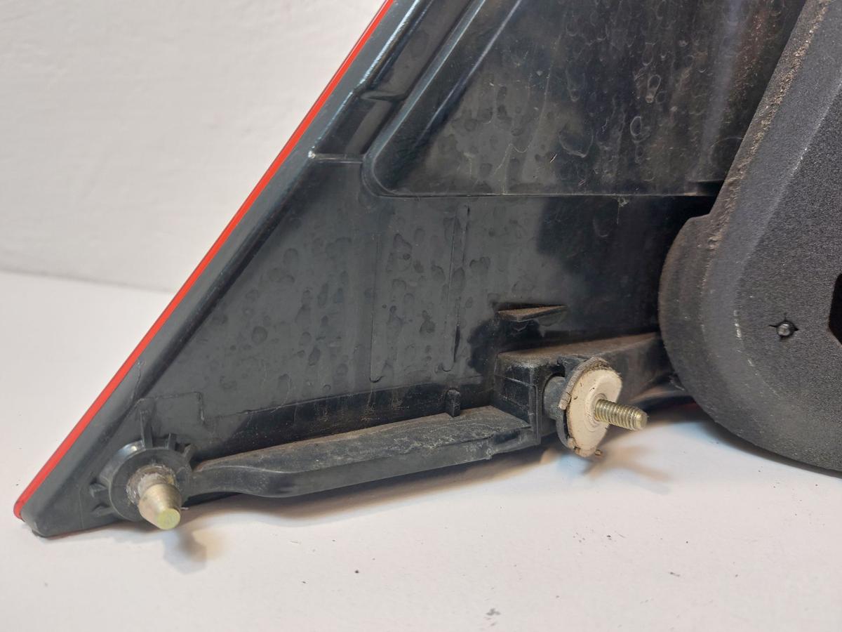 VW Golf 4 IV 1J Rückleuchte rechts Heckleuchte rot schwarz getönt Rücklicht