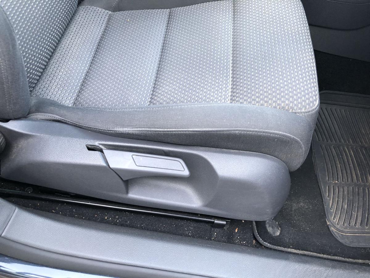 VW Golf 5 V 1K Sitz vorn rechts Beifahrersitz nur f&uuml;r 5 t&uuml;rer ohne Heizung