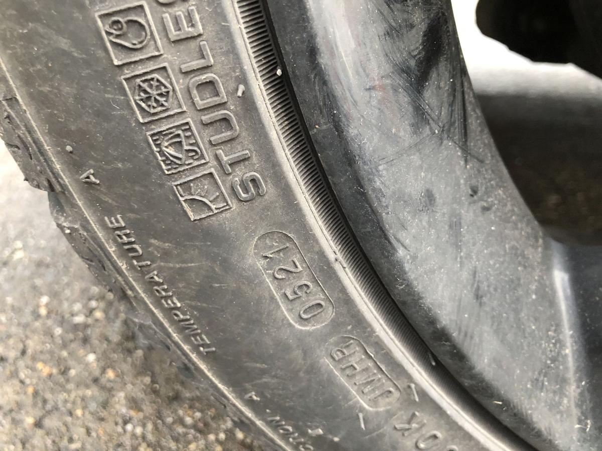 Opel Corsa D Komplettradsatz Alufelgen schwarz 17 Zoll Allwetter 215 45 ZR17