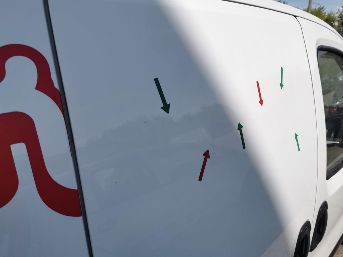 Peugeot Bipper A Schiebetür Tür Autotür rechts hinten EWP WEISS BANQUISE BEULEN