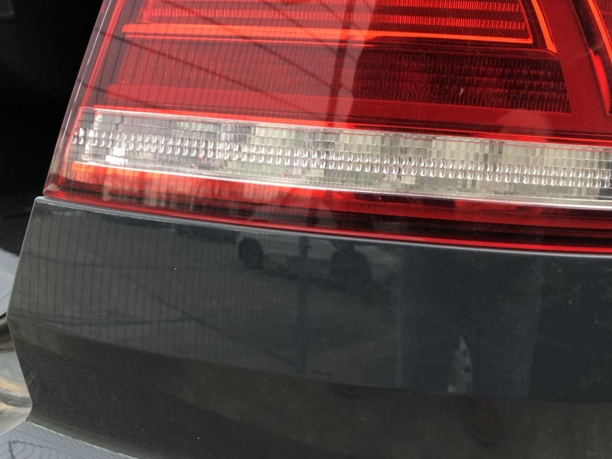 VW Passat 3G B8 Limo Rückleuchte rechts Rücklicht Außenteil mit LED Heckleuchte