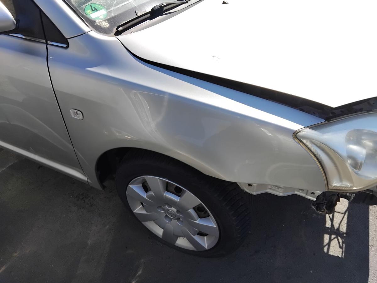 Toyota Avensis T25 original Kotfl&uuml;gel vorn rechts silbermetallic 1C0 BJ2005