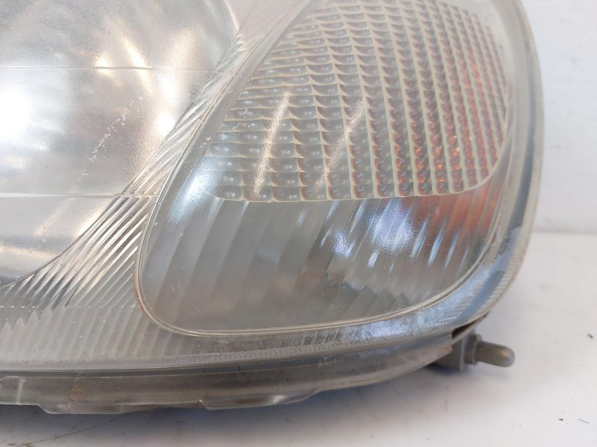 Toyota Yaris P1 Scheinwerfer vorn links Hauptscheinwerfer mit Trübung Lampe