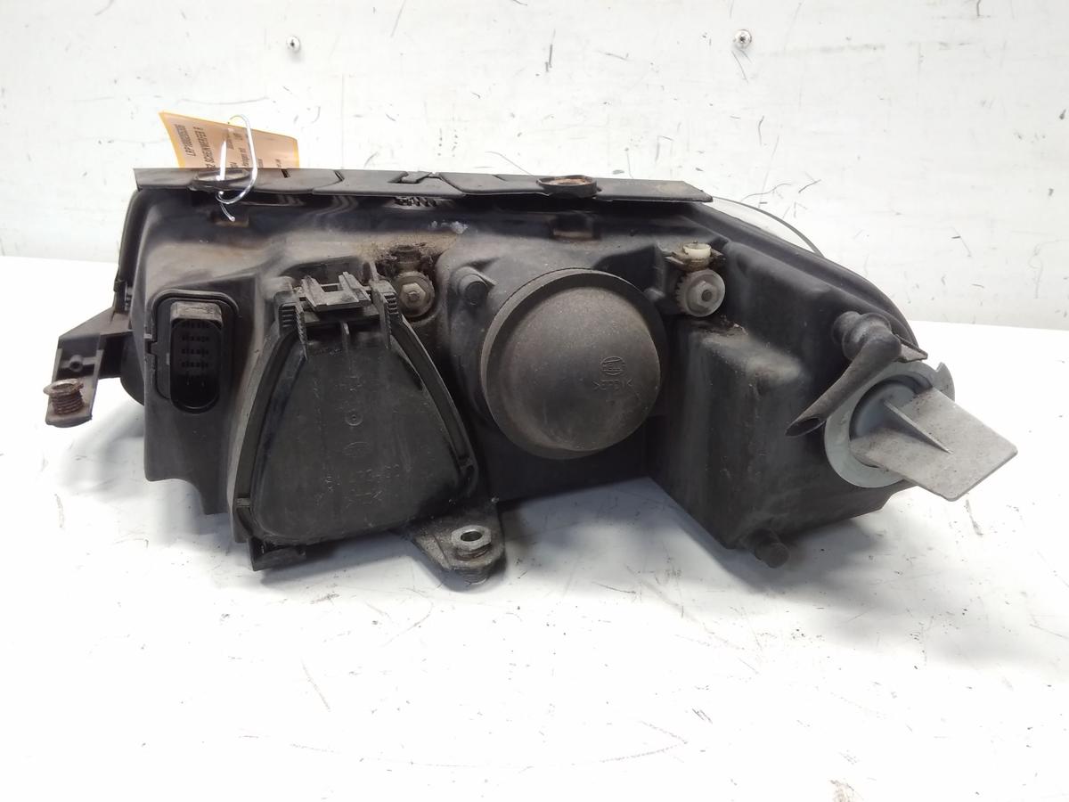 VW Passat 3BG original Scheinwerfer rechts Hella Halogen mit LWR BJ2004