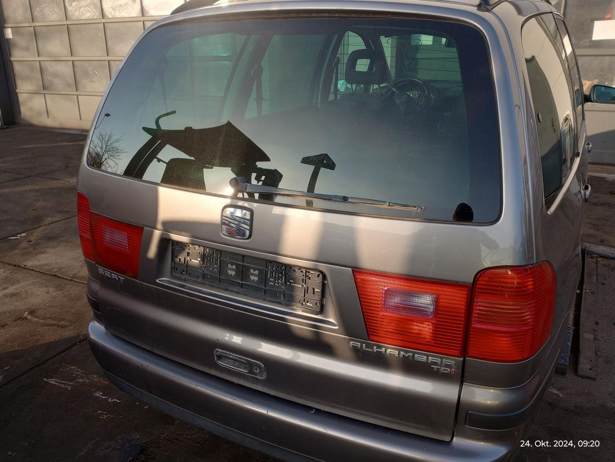 Seat Alhambra 7M orig Hecklappe mit Scheibe Kofferraum LS7U grau ab Bj 2000