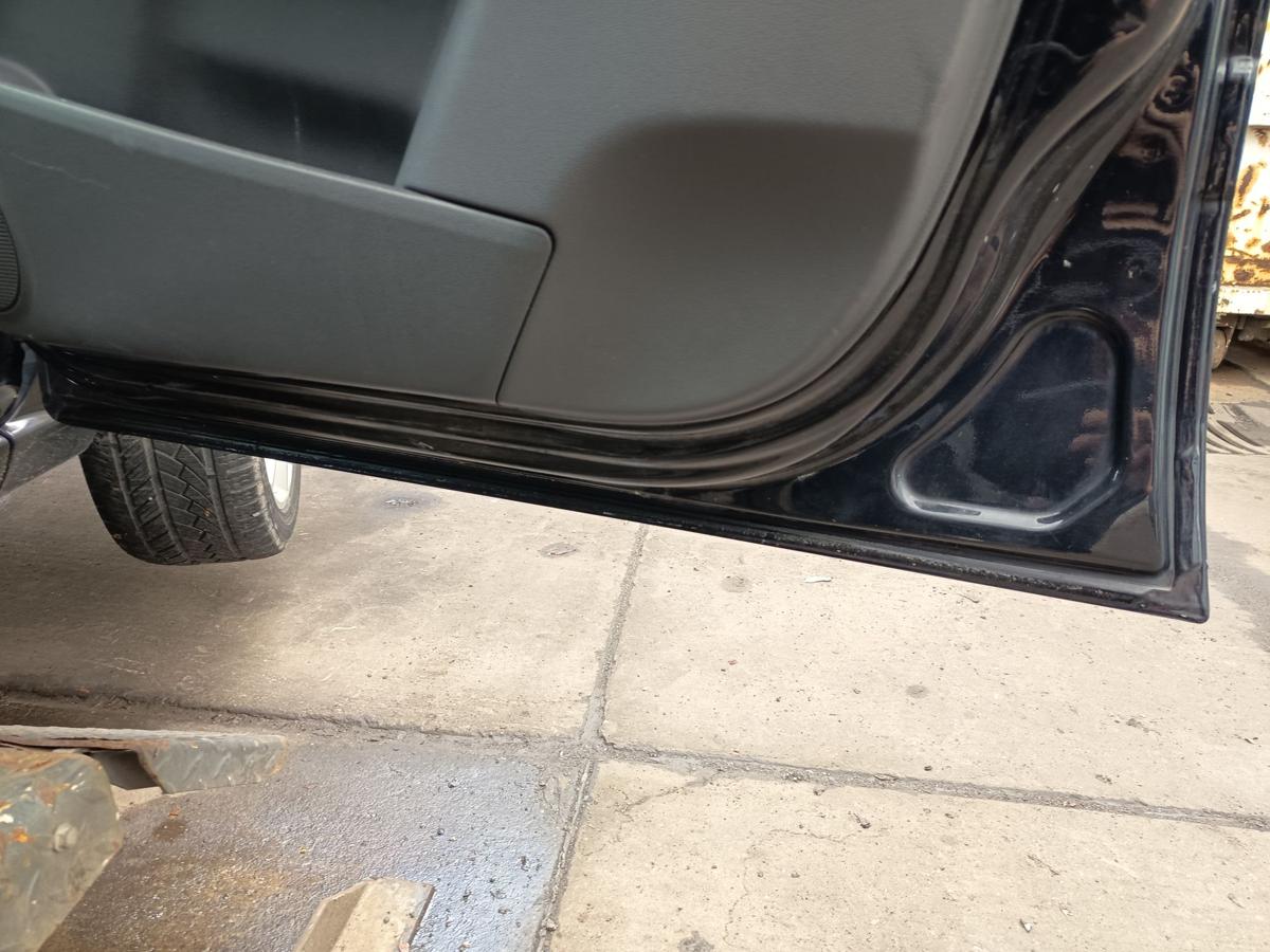 Opel Zafira B original T&uuml;r vorne rechts Z20R Saphirschwarz Baujahr 2011
