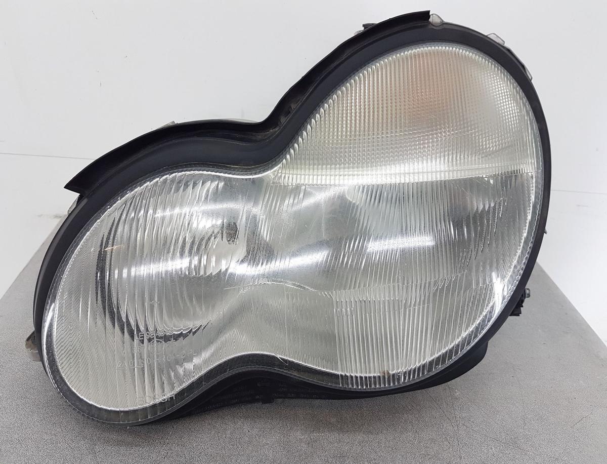 Mercedes C Klasse W203 Hauptscheinwerfer links A2038200161 0301166201 Bj2000