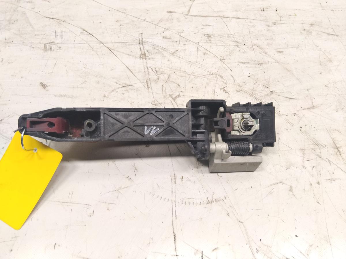 Nissan Qashqai J10 original T&uuml;rgriff T&uuml;rau&szlig;engriff vorn links mit Tr&auml;ger Bj.2011