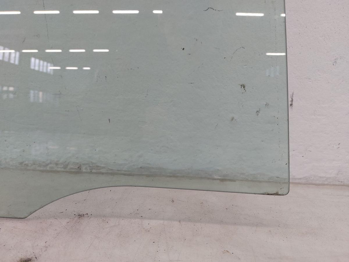 VW Golf Sportsvan AUV ab17 T&uuml;rscheibe hinten rechts coloriert Seitenscheibe