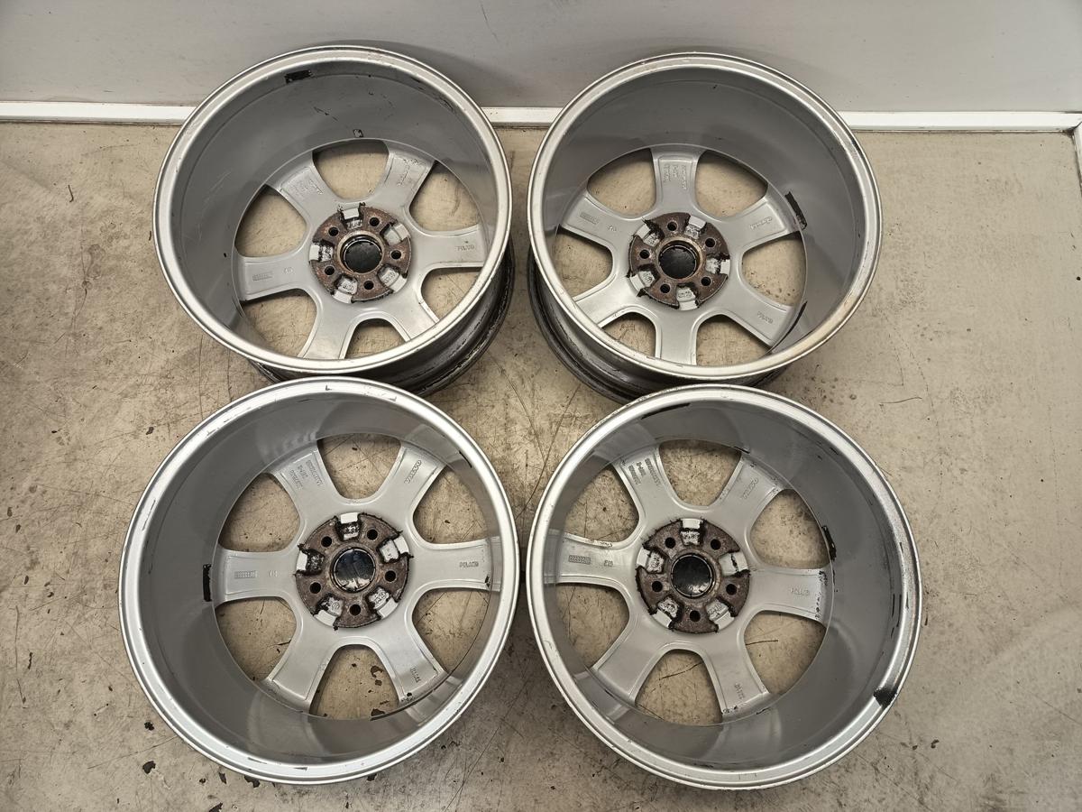 Volvo XC60 orig Satz Alufelgen 7,5x17ET55 30671480 mit Radschrauben Bj 2010