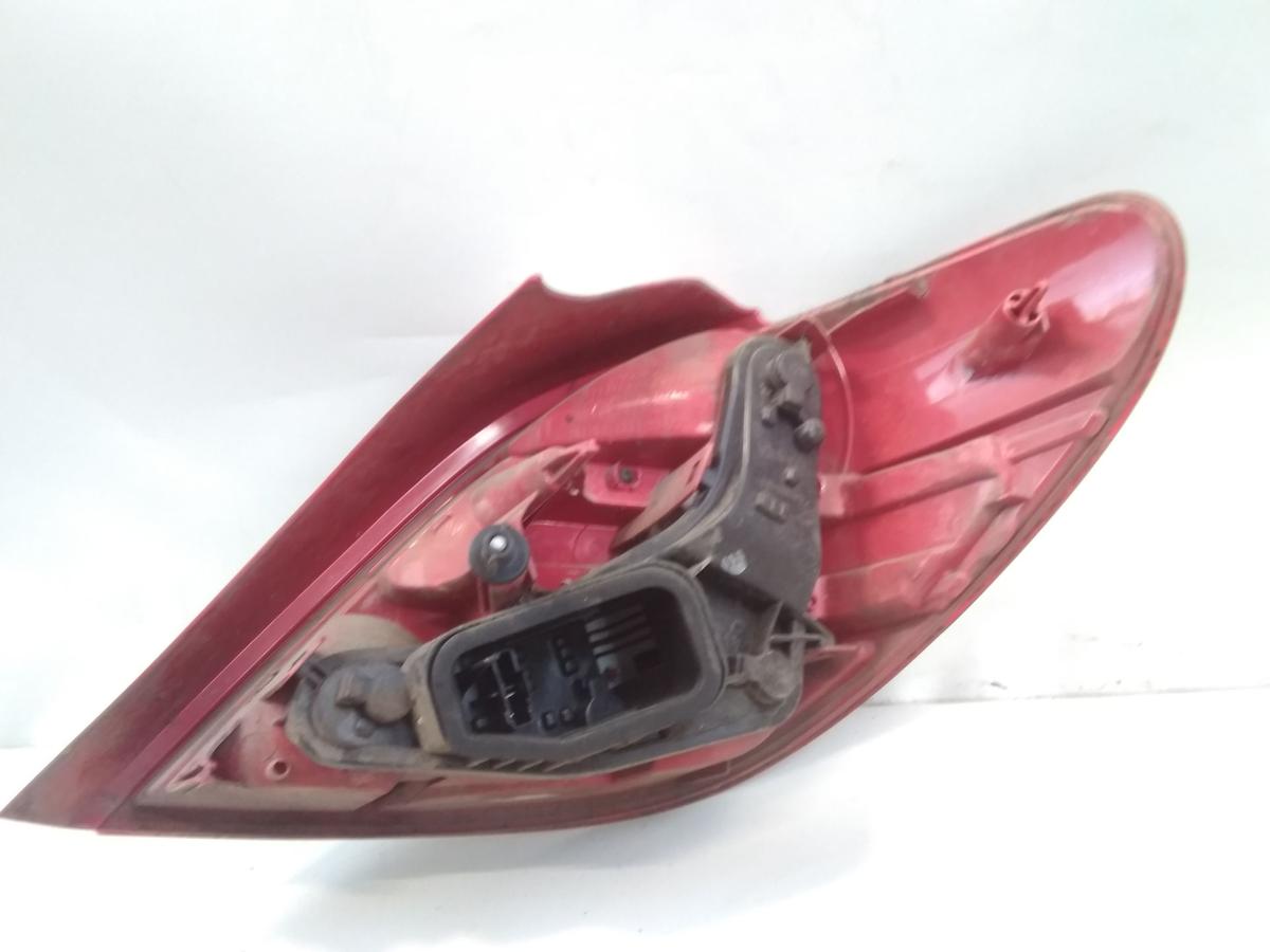 Peugeot 207 WA original R&uuml;ckleuchte Heckleuchte links Facelift Teil-LED BJ2010