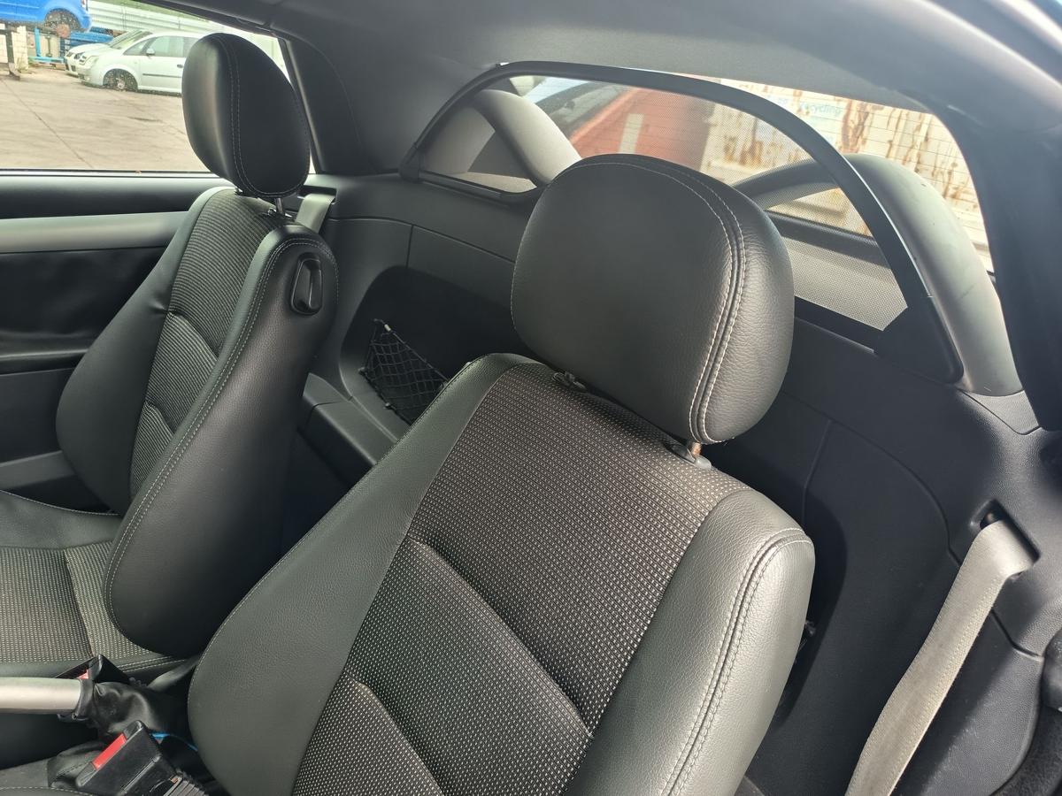 Opel Tigra Twintop original Fahrersitz links Leder/Stoff Bj 2007