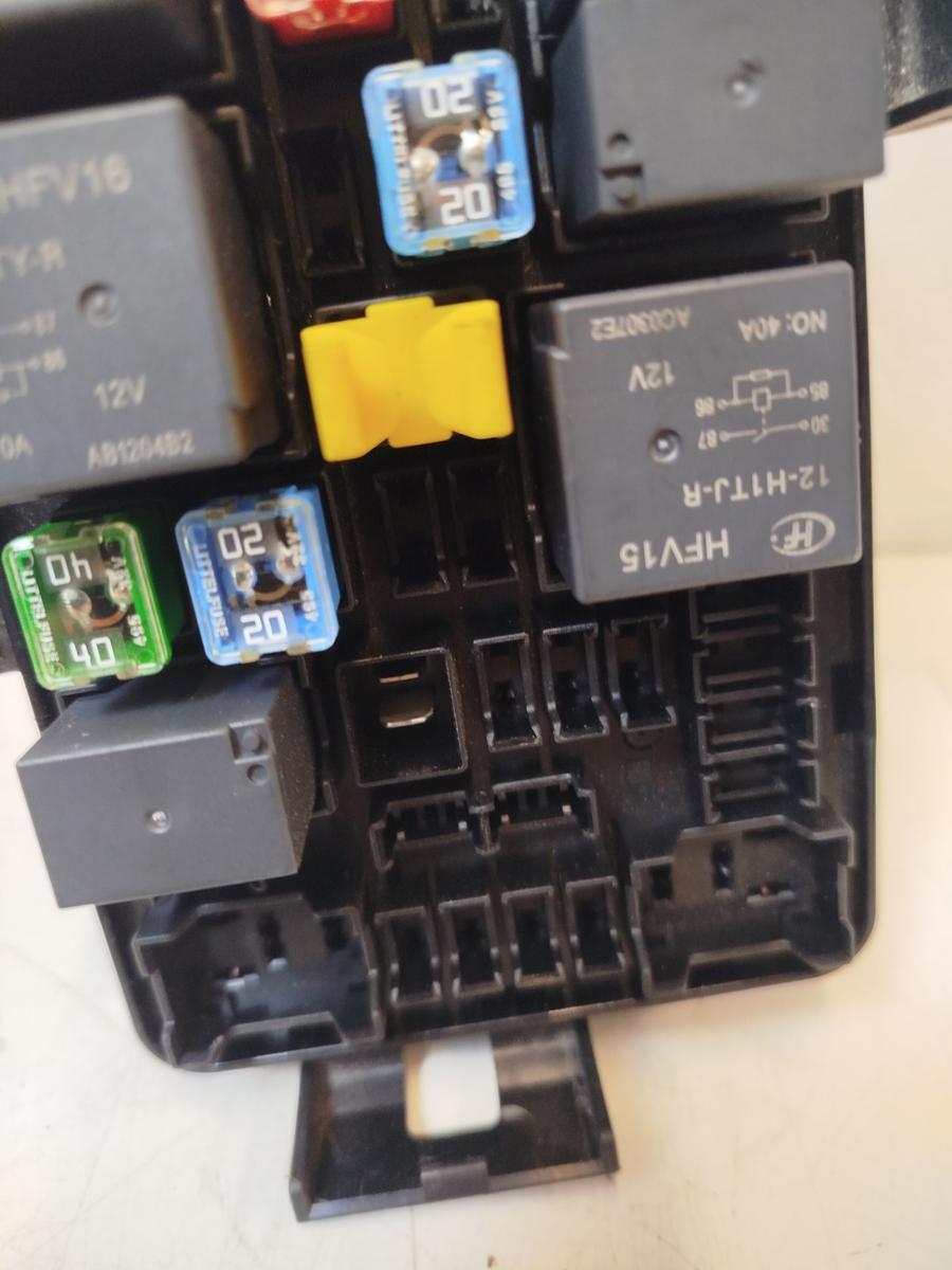 NIO ET7 Elektro Sicherungskasten Relaisbox Sicherunstr&auml;ger OEM