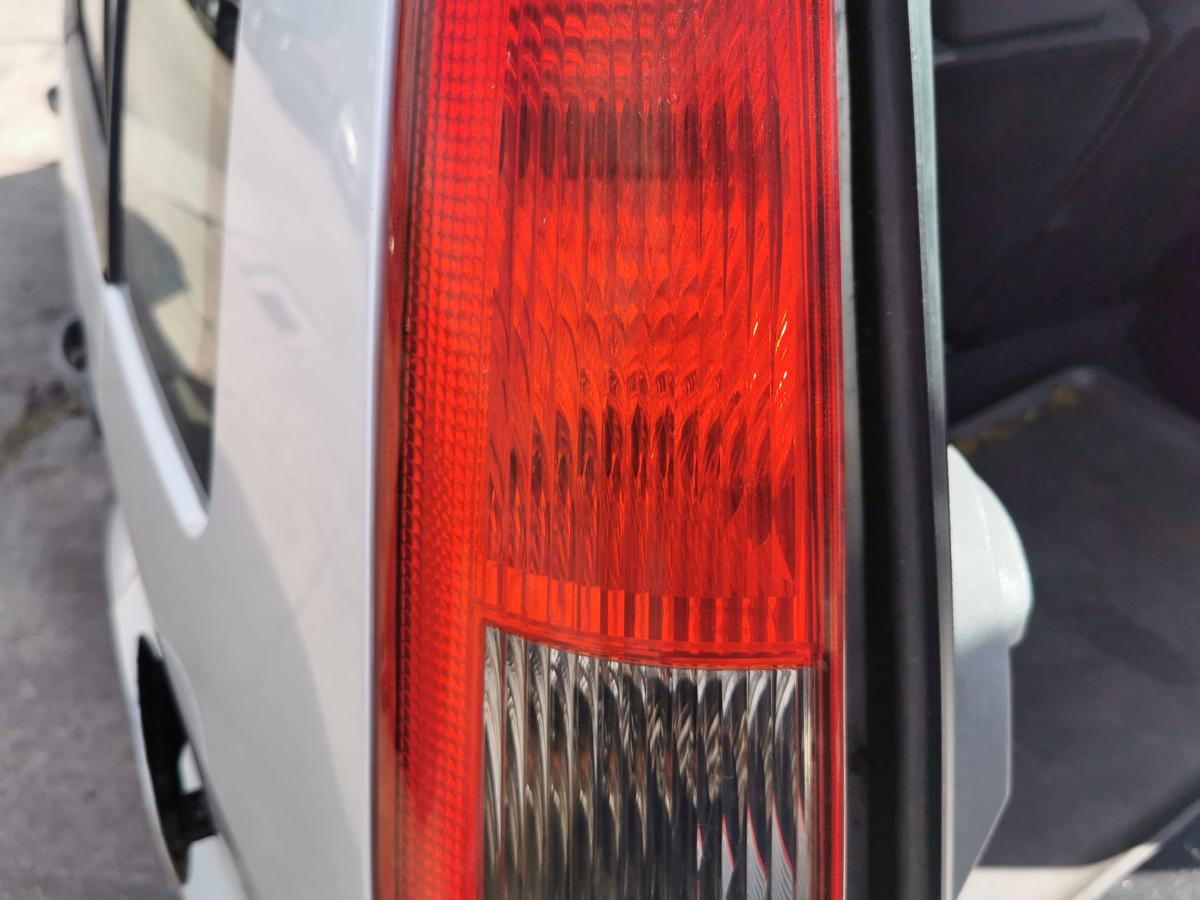 Ford Fusion JU2 Rückleuchte Schlussleuchte Rücklicht Lampe hinten links bis 05