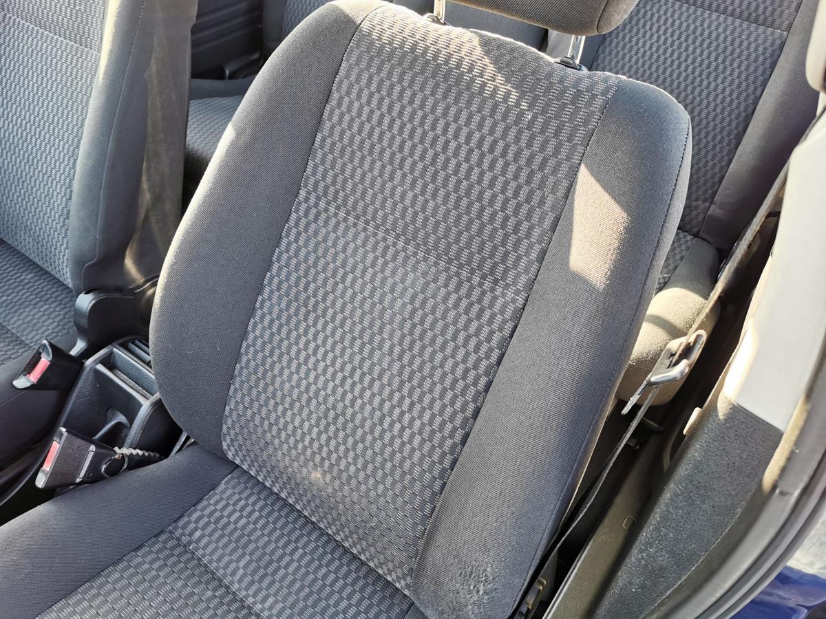 Opel Zafira A Fahrersitz Sitz Stoff Stoffsitz vorn links TEXT BILDER