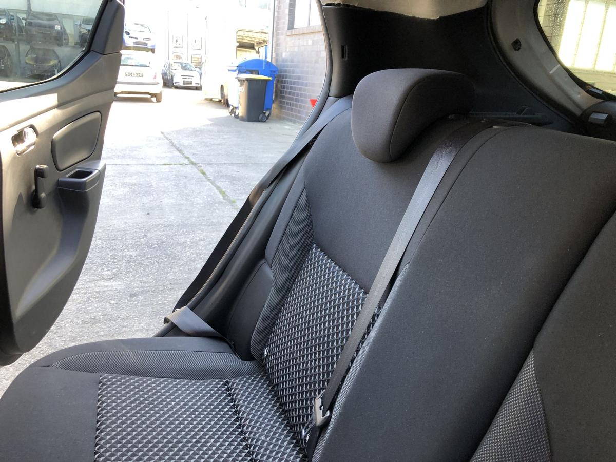 Nissan Micra K14 Rücksitzbank Rücksitz Sitzbank hinten Fondsitzbank Sitze hinten