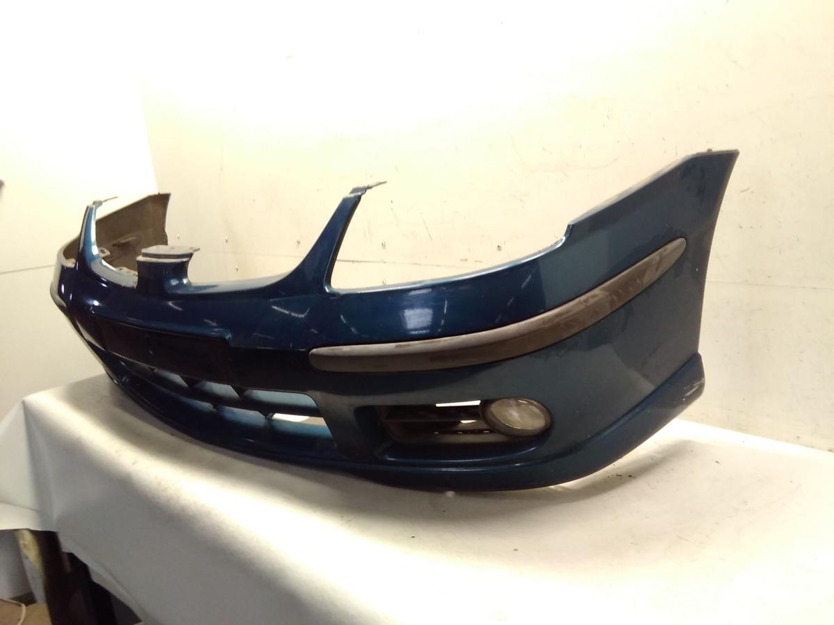 Nissan Almera Tino original Sto&szlig;f&auml;nger Sto&szlig;stange vorn blaumetallic Z01 Bj.2002