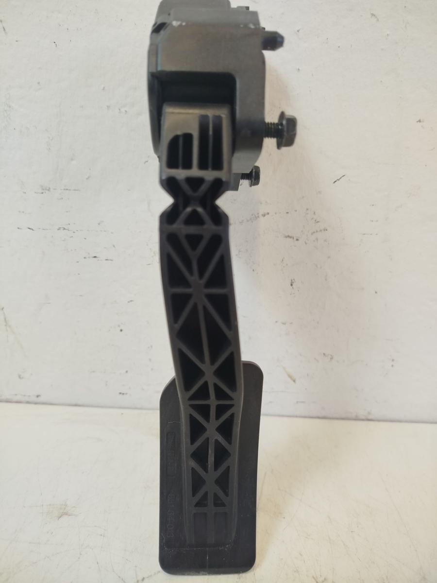 Nissan Leaf ZE1 40kWh Gaspedal Gaswertgeber Poti Fahrpedal OEM