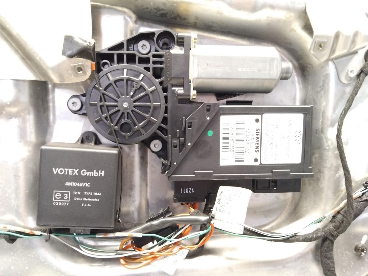 Audi A2 8Z T&uuml;r vorn links lichtsilbermetallic LY7W BJ2000