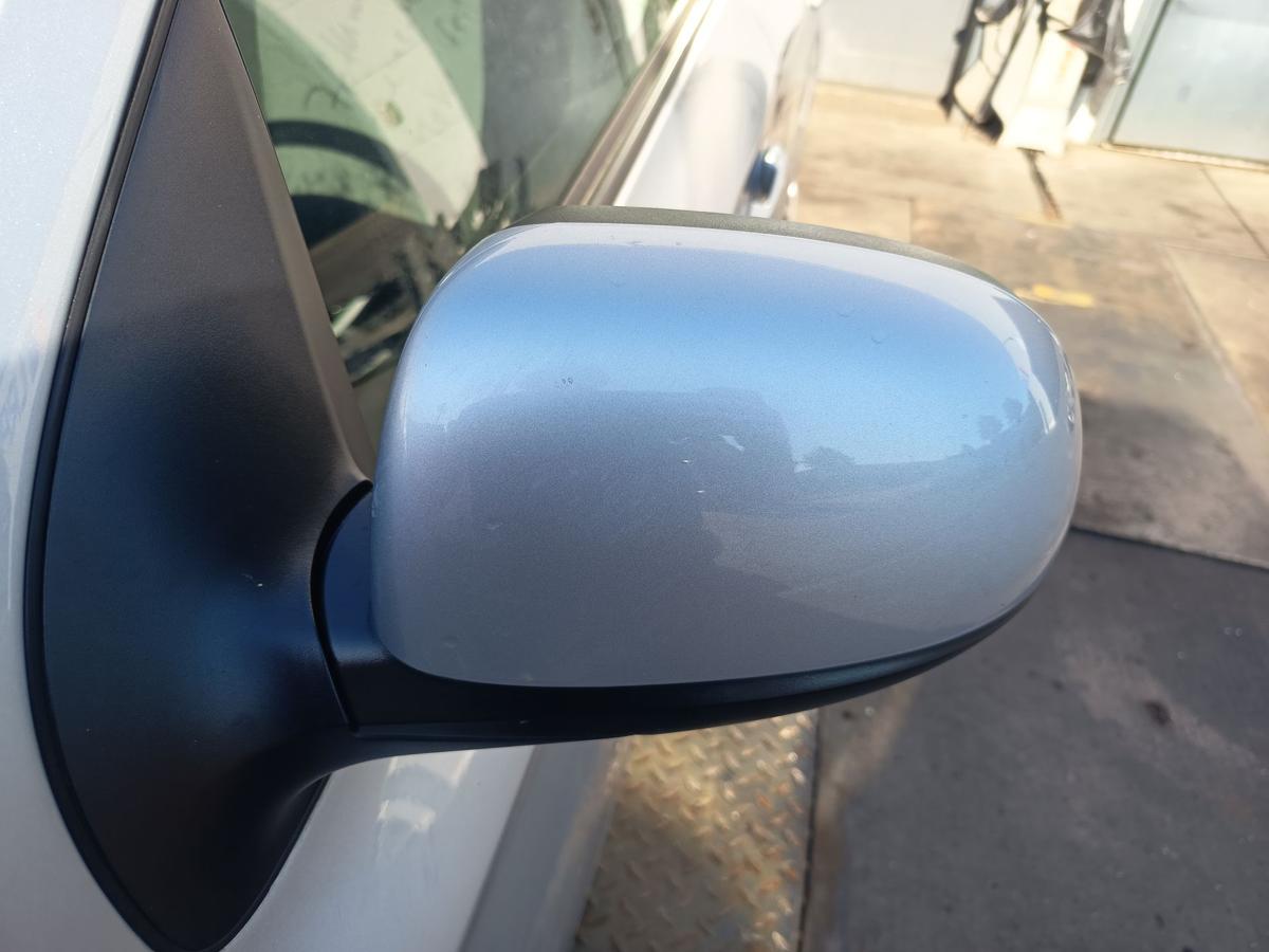 Hyundai i20 original Aussenspiegel links elektrisch FG Sleek silver Bj 2011