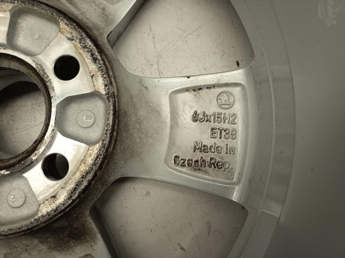 Skoda Fabia III NJ5 original Alufelge 6x15 ET38 5JA601025L Baujahr 2015