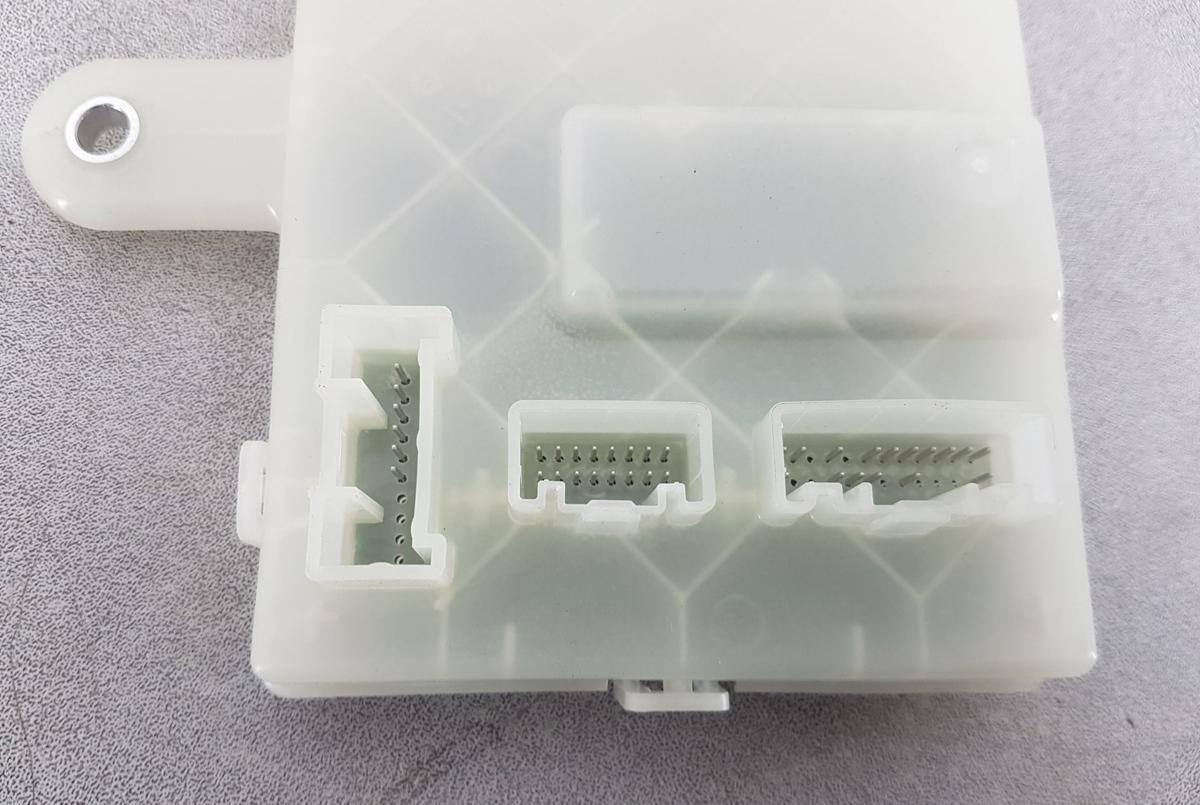 Tesla Model Ladeanschlussmodul Bj2022 1537264-20-B Charge Port Controller