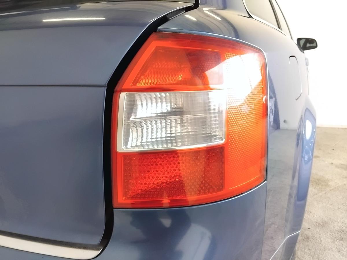Audi A4 B6 8E Avant original R&uuml;ckleuchte Heckleuchte rechts Kombi BJ2003