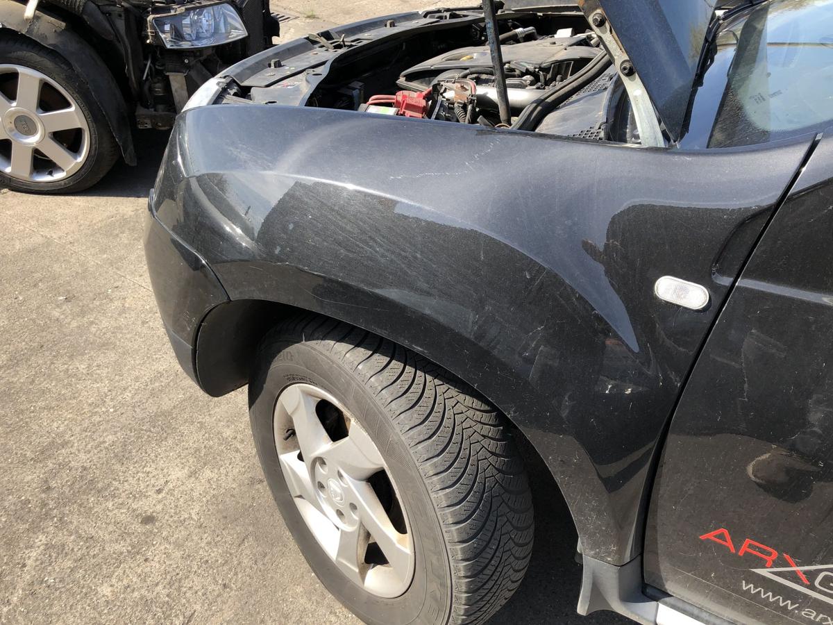 Dacia Duster 1 Typ HS Kotfl&uuml;gel vorn links Fahrerseite NV676 Noir Nacre